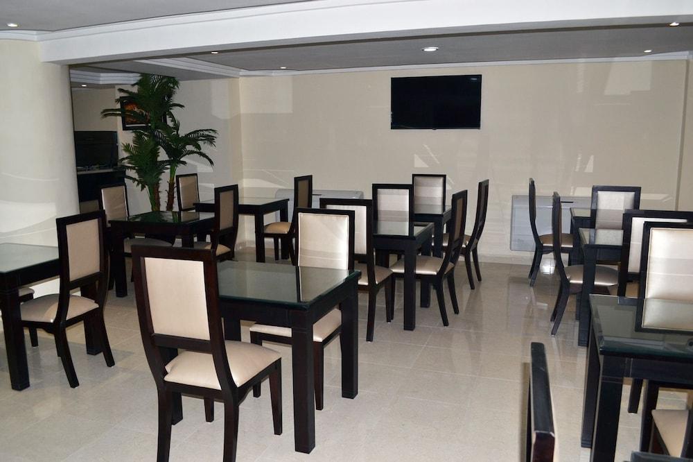 Al Akhawayn Hotel Уджда Екстериор снимка