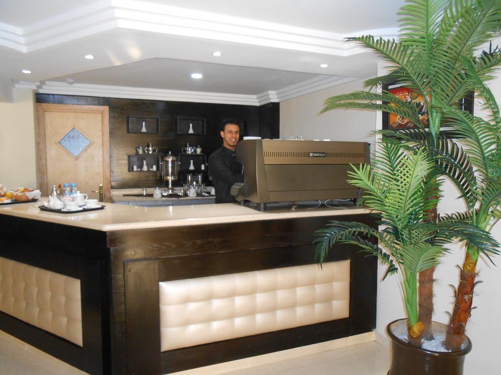 Al Akhawayn Hotel Уджда Екстериор снимка