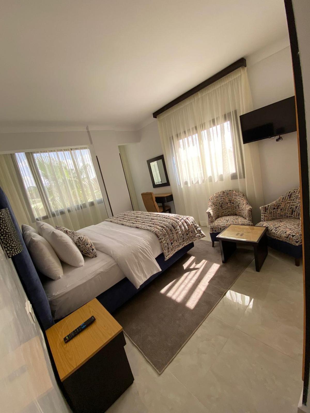 Al Akhawayn Hotel Уджда Екстериор снимка