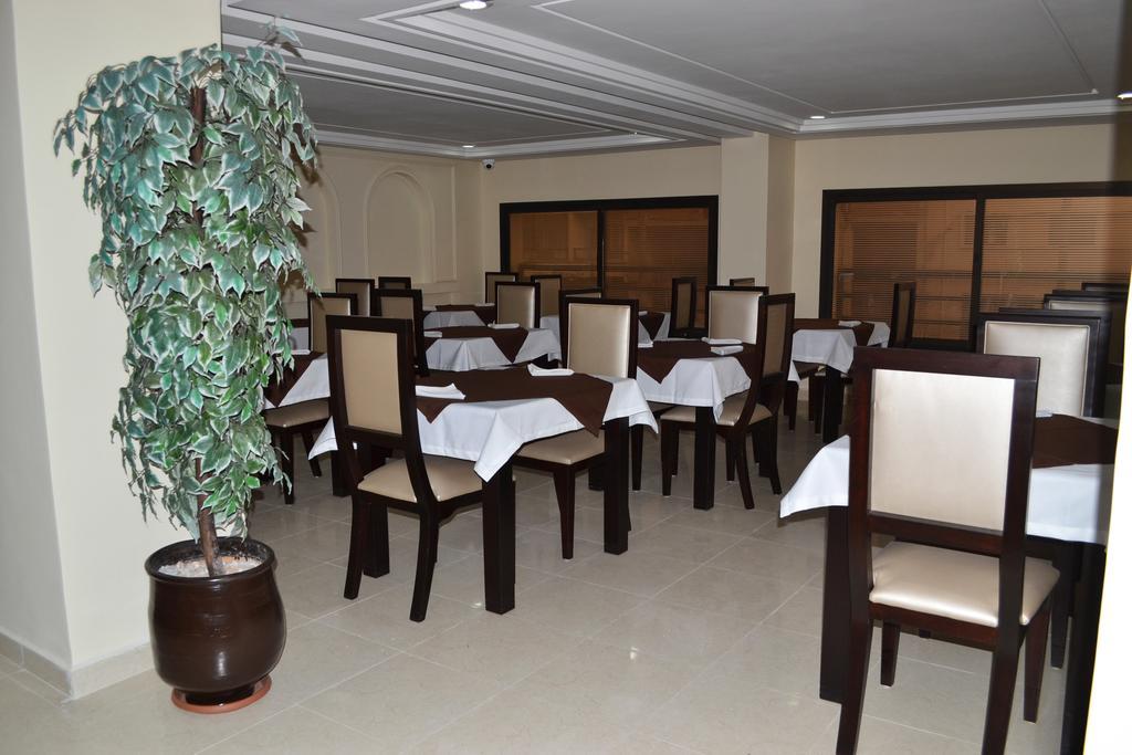 Al Akhawayn Hotel Уджда Екстериор снимка