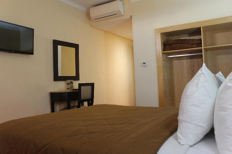 Al Akhawayn Hotel Уджда Екстериор снимка
