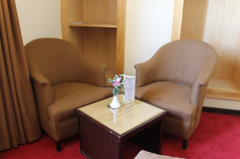 Al Akhawayn Hotel Уджда Екстериор снимка